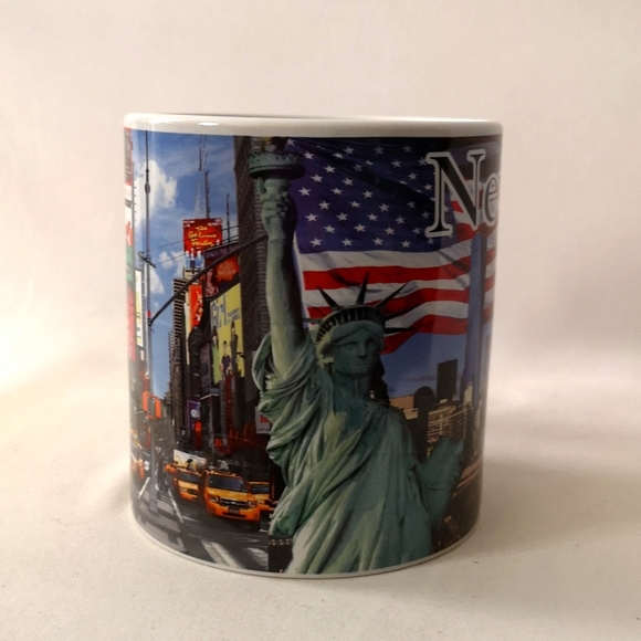 Large New York Coffee / Tea Mug by New Art Concept Inc, Made in PRC, Like-new - Picture 2 of 4